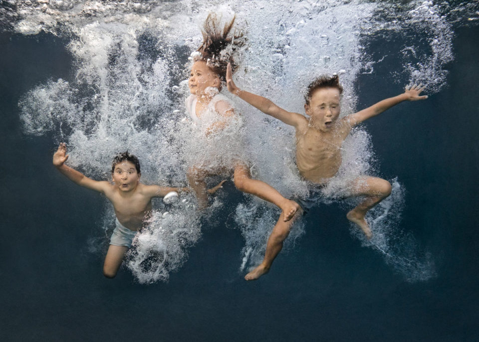 Underwater Family photographer perth