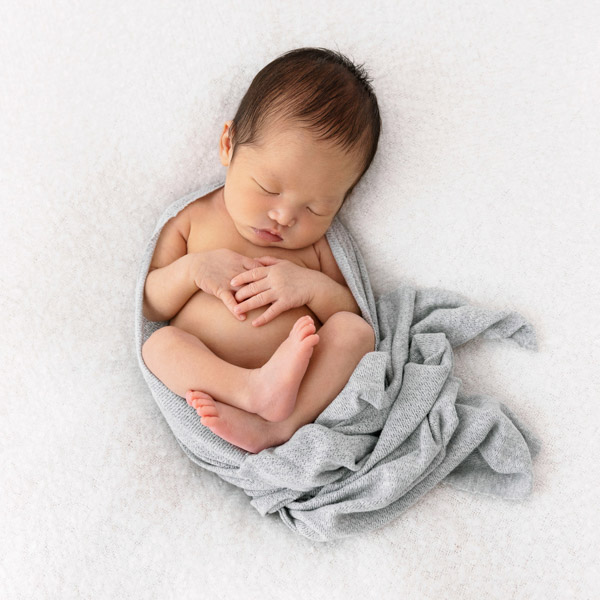 posed newborn photography perth