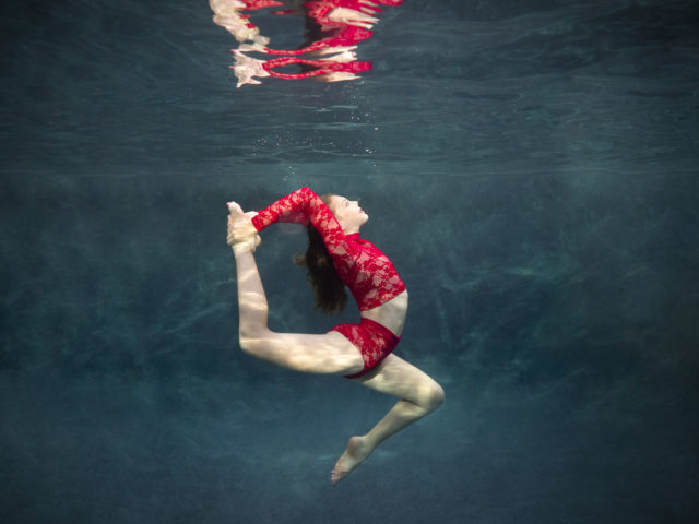 professional-underwater-dance-portraits-01