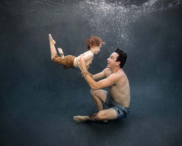 underwater-portrait-of-Dad-and-son